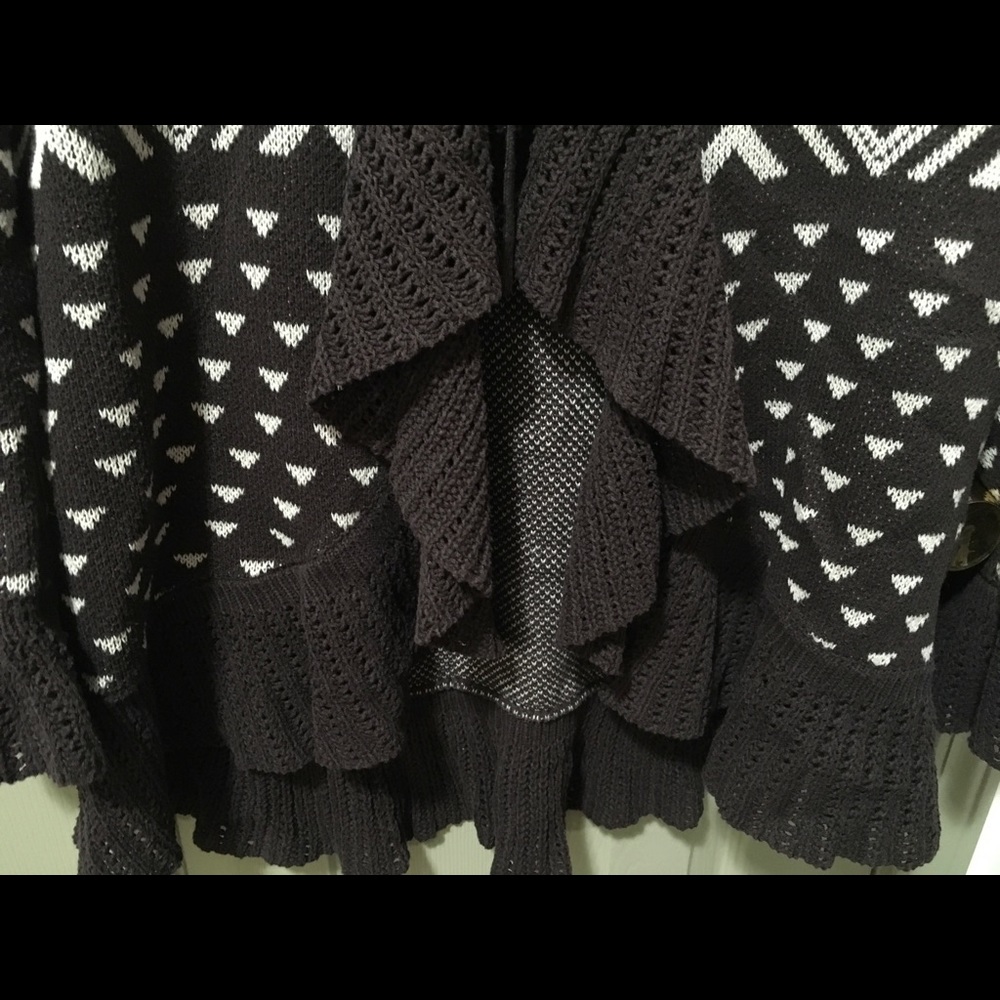 Sweater - Picture 2 of 5